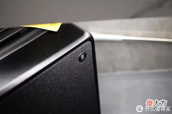 【时尚一点】说走就走 地平线8号 城市脉搏系列 商务休闲行李箱