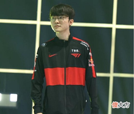 【游戏迷】LCK水友不满T1打法逐渐LPL化,韩国解说:学第一赛区怎么了?