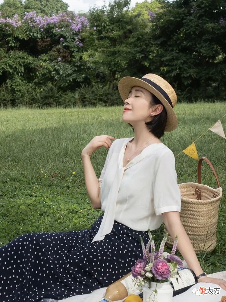 【时尚一点】30岁的女人，夏季还是穿“衬衫”更漂亮，学会的这几套搭配就够