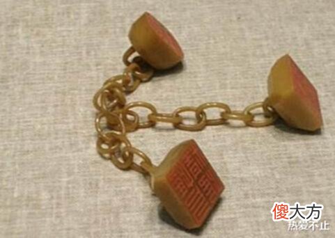 【历史故事】溥仪出逃时,将一物缝在棉衣里,保存26年,现为稀世珍宝