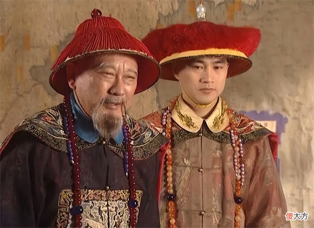 【爱历史】晚清大内侍卫真实形象：虎背熊腰，手持利刃，每个人都面露凶光