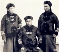 【爱历史】晚清大内侍卫真实形象：虎背熊腰，手持利刃，每个人都面露凶光
