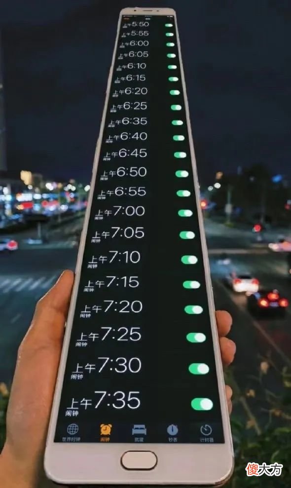 【时尚一点】又一个投胎高手要出生了，父母这是真的双双顶尖颜值＋财力吧…