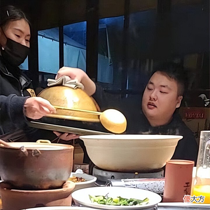 【游戏迷】Dota2-XG平台的事黄了?Zard直播磕头道歉并表示:这次我绝不还嘴