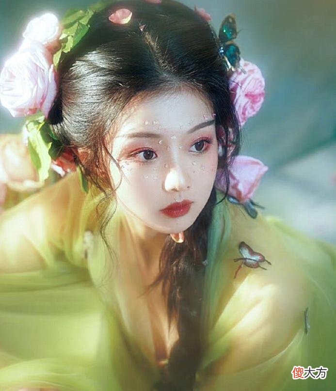 【爱历史】《嫡女盛妆》一朝穿成相府嫡女,被太子宠上天,9.8分超好看
