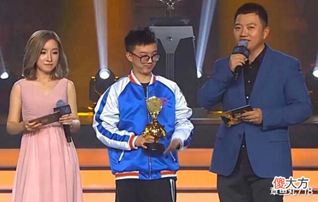 【游戏世界】DOTA2:和lgd老板ruru谈恋爱是怎样一种体验?上万的耳机说送就送