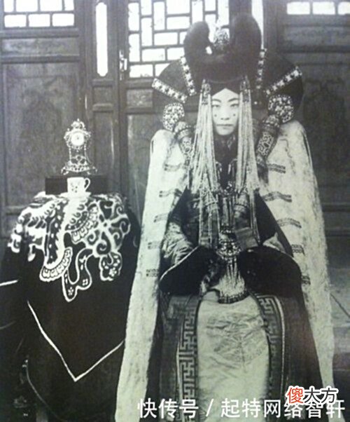 【爱历史】盛装打扮下的清朝格格，个个貌美如花艳而不俗，媒婆忙的要死