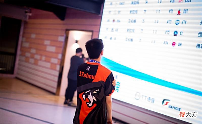 【游戏迷】PUBG选手三大常见职业病，腰突率极高，最后一种所有人必须面对