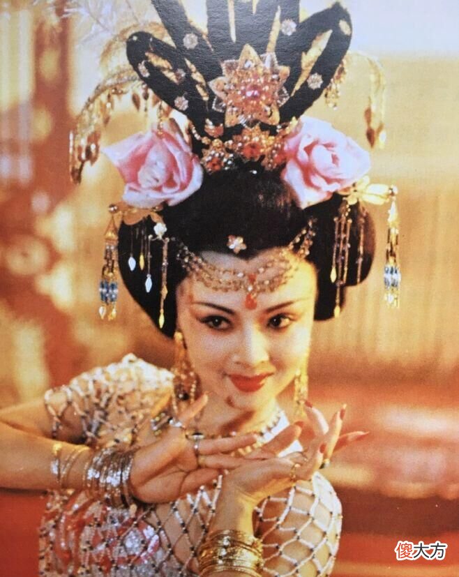 【时尚一点】以前的宫廷剧真的很好看！现在有的宫廷剧拍得像皇帝要破产一样