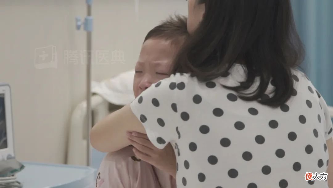 7岁女儿患上“儿童癌症之王”，妈妈用“快乐疗法”陪她闯关