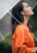 【时尚一点】李沁的意境照就很美，不是故意流露