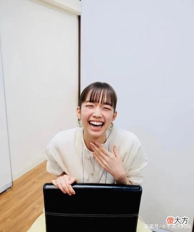 【时尚一点】31岁日本姐姐初春治愈系穿搭，简约好搭，看着气场还挺足