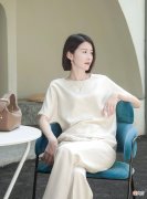 【时尚一点】看上去就很“贵气”的女人，和普通人有4点差别，并不是有钱就行