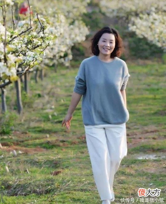 【时尚一点】真正体面的中年女人，穿衣懂得避开这“三大误区”，气质优雅高级