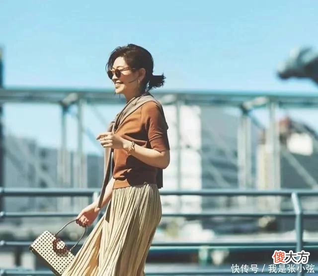 【时尚一点】真正体面的中年女人，穿衣懂得避开这“三大误区”，气质优雅高级