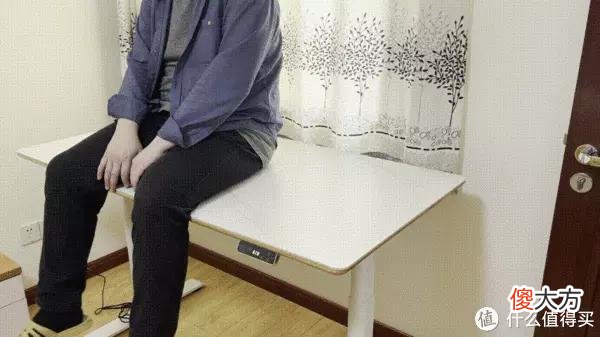 【时尚一点】不怕久坐，轻松舒适：拔草乐歌E6岩板电动升降桌