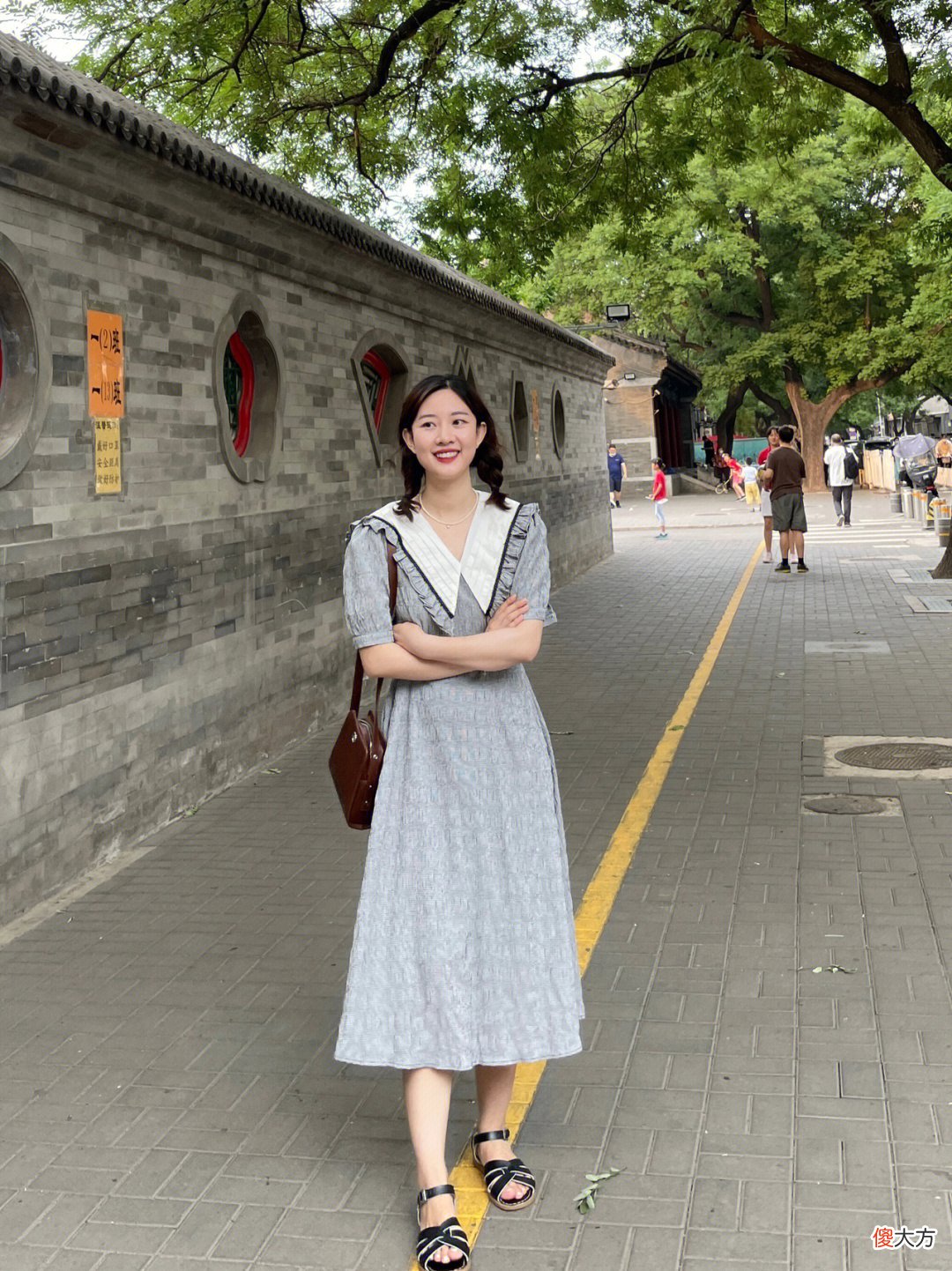 【就爱时尚】这才是气质女人该有的穿搭，简约大方，随性舒适有格调，谁穿谁美