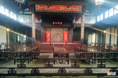 【爱历史】雍正唯一的亲信，年羹尧都要排在他后面。为什么死后却被乾隆打压？