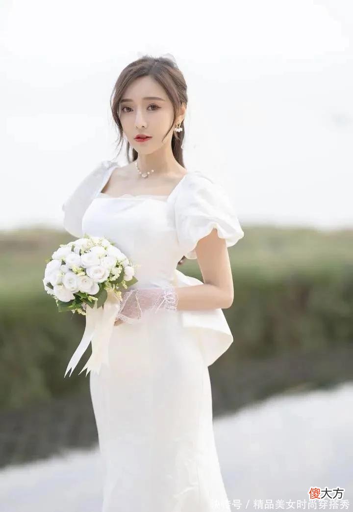 【时尚一点】美女们穿上了婚纱，是嫁给了金钱，嫁给了爱情，还是嫁给了老实人