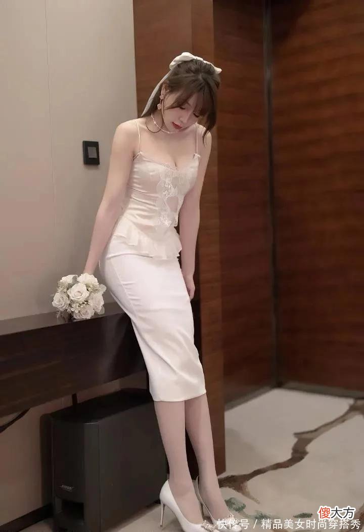 【时尚一点】美女们穿上了婚纱，是嫁给了金钱，嫁给了爱情，还是嫁给了老实人