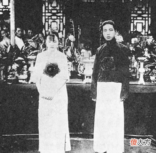 【爱历史】老照片：冰心，卢立群，费孝通，杨郁文……名人大家的婚礼婚纱照