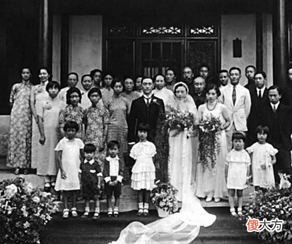 【爱历史】老照片：冰心，卢立群，费孝通，杨郁文……名人大家的婚礼婚纱照