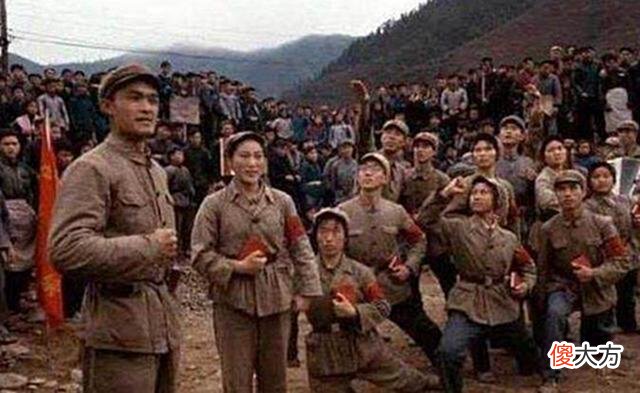 【历史故事】70年代老照片：图1的小姐姐很美，最后一张让人心疼