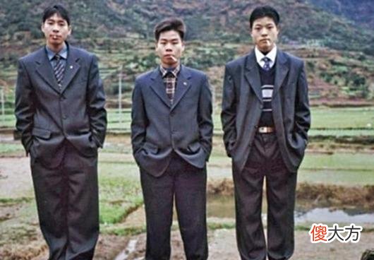 【历史故事】90年代老照片：像图六这样穿，在当时是百分百的回头率