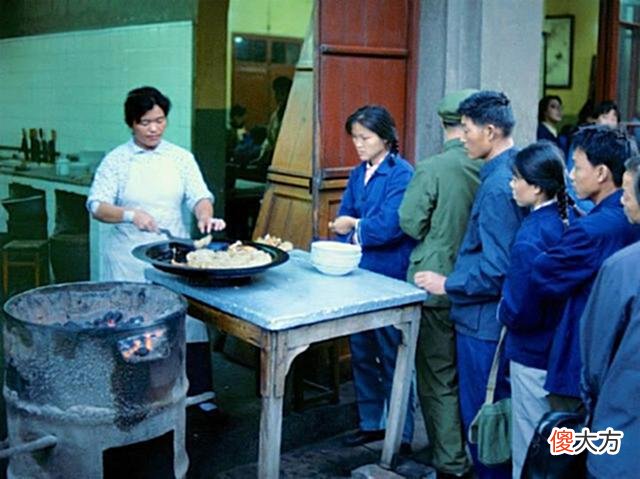 【历史故事】老照片：七十年代的江苏无锡，太湖边的市井生活