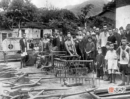 【爱历史】老照片：1950年代打土豪分田实景，贫农翻身当家