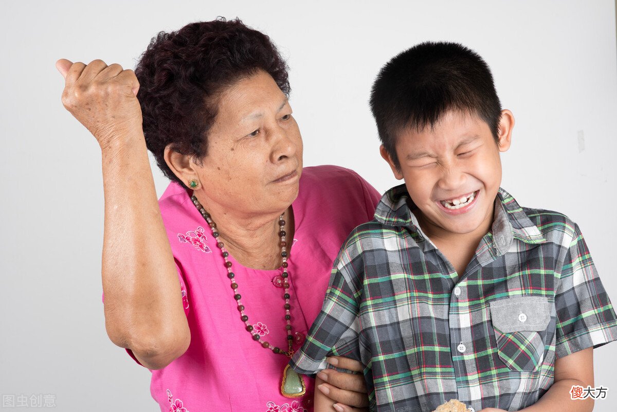 孩子说不想去幼儿园，光共情孩子的情绪可不够，这样做孩子情商高