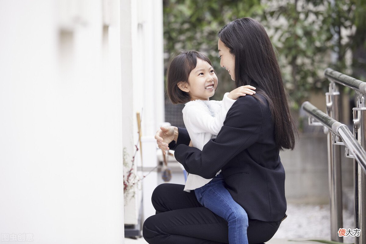 孩子说不想去幼儿园，光共情孩子的情绪可不够，这样做孩子情商高
