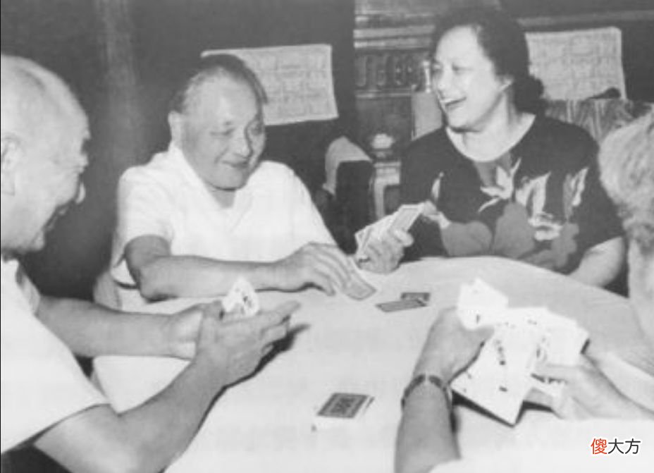 【历史故事】邓卓棣：美国出生北大毕业，曾任副县长，现37岁很低调