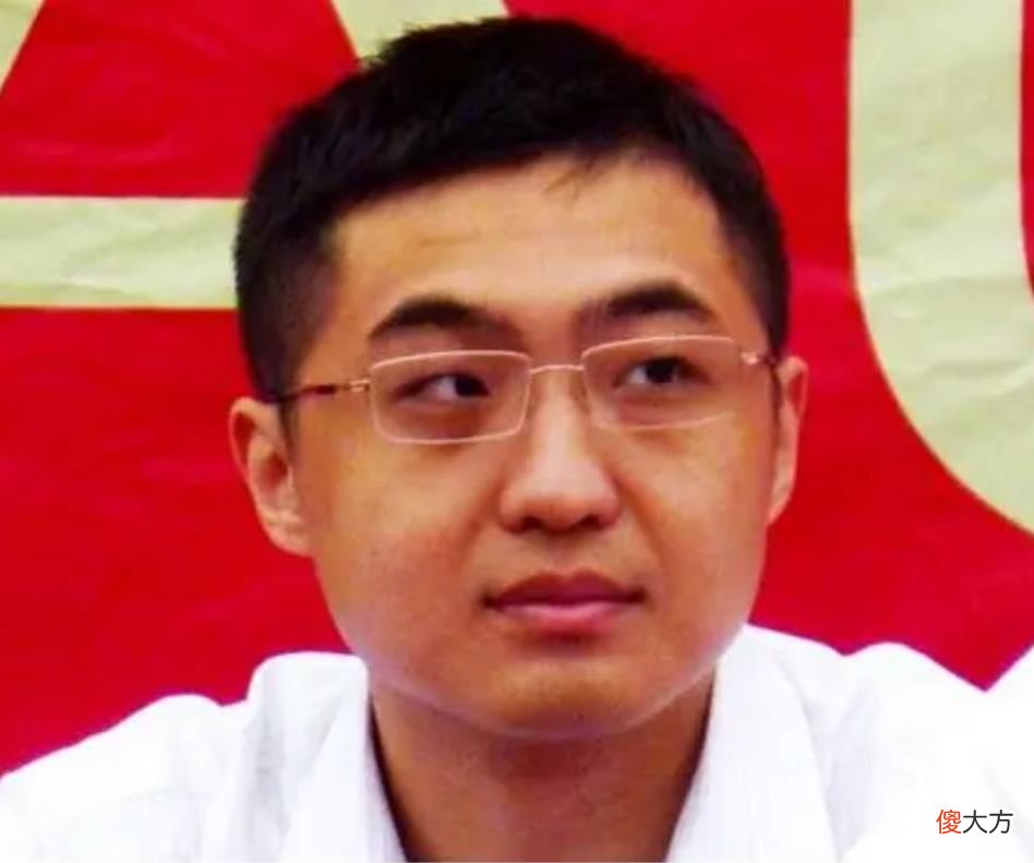 【历史故事】邓卓棣：美国出生北大毕业，曾任副县长，现37岁很低调