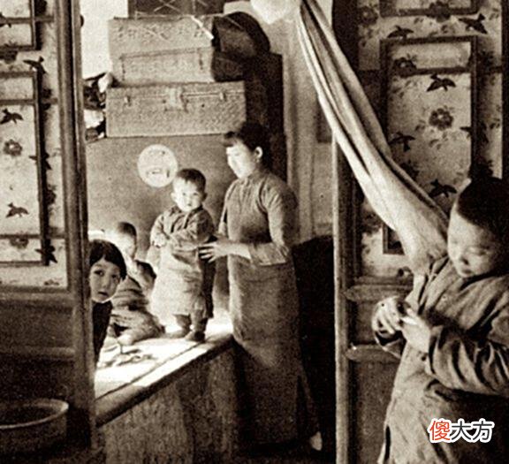 【爱历史】老照片：1940年代民国时期的北京四合院，已经消失的京式城市生活
