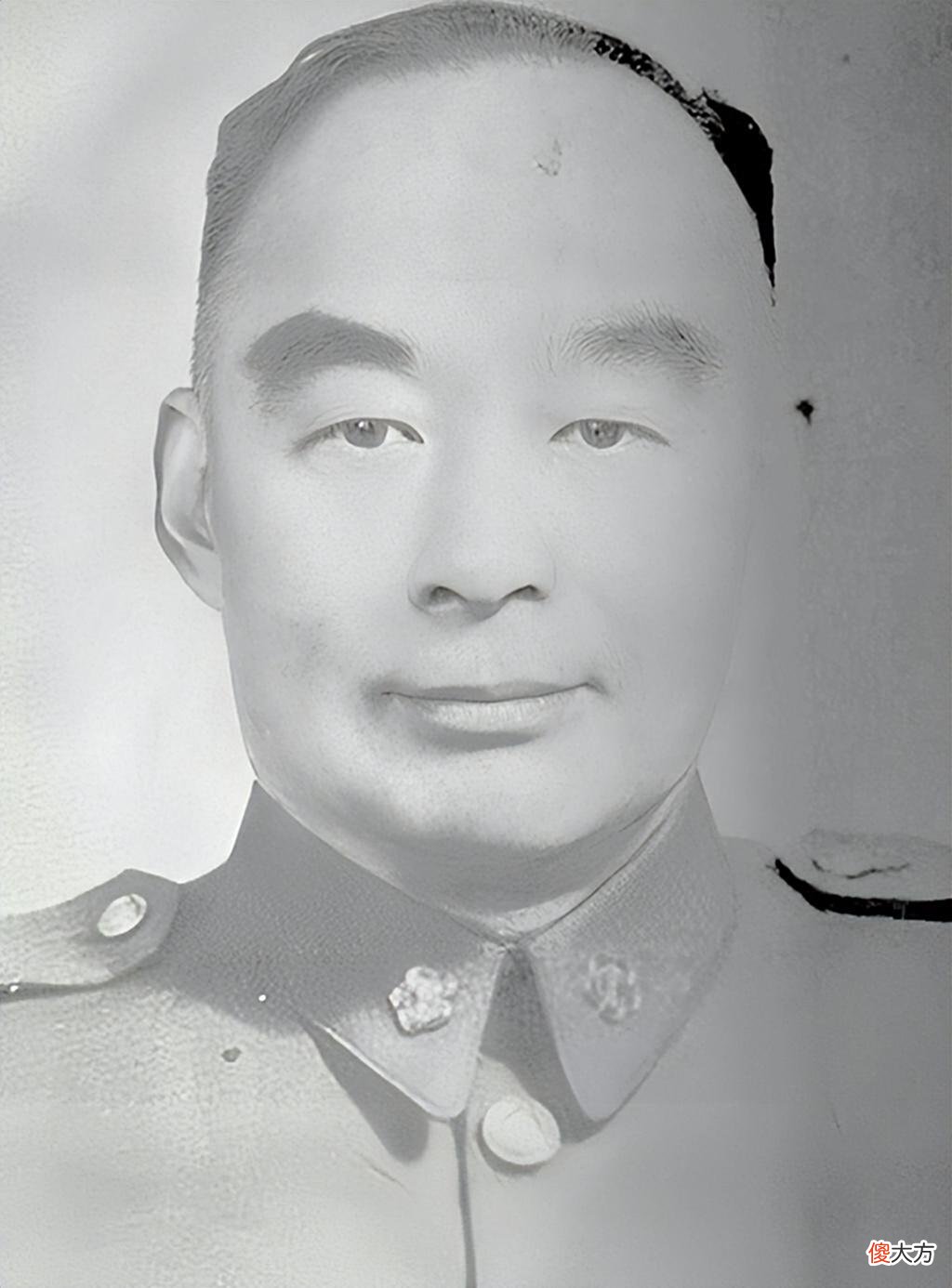 【爱历史】黄埔军校毕业生邓枢：一生平平无奇，生下一女却是歌坛巨星