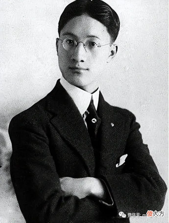【历史故事】遭遇空难的前一天，徐志摩穿了一条破洞裤子，陆小曼却视而不见