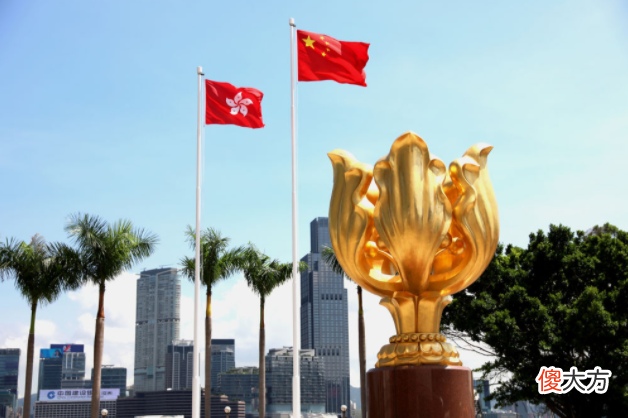 【爱历史】香港回归的那一刻，三件事情见证了历史的瞬间