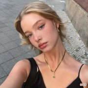 【就爱时尚】潮湿高温会让颜值减分？还真不是脸的问题……