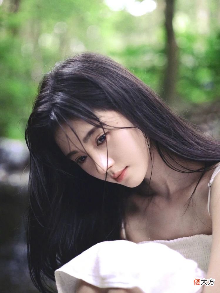 【就爱时尚】潮湿高温会让颜值减分？还真不是脸的问题……