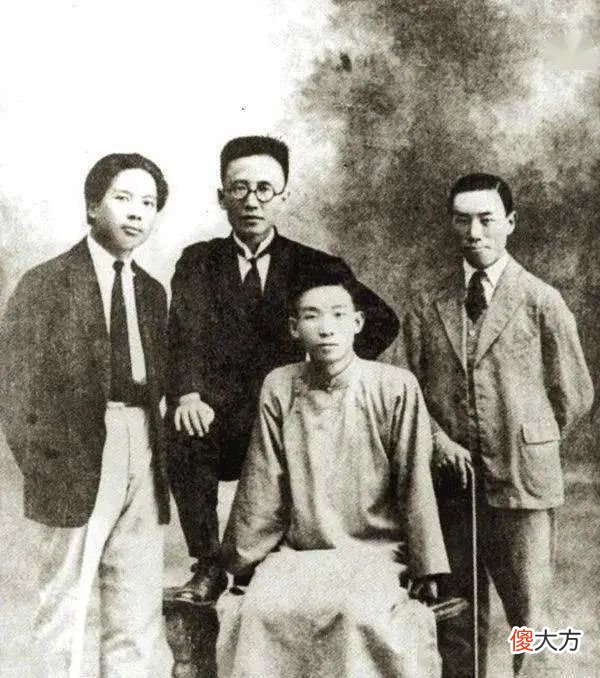 【爱历史】郁达夫追求王映霞遭拒后，大胆公开恋爱日记，巧娶美人却结局难堪