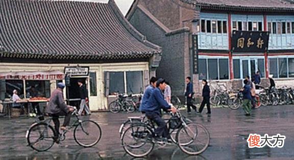 【历史故事】老照片：1980年代的呼和浩特，见证了这座城市30年来的巨变