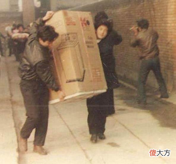【历史故事】90年代老照片：图1是小康标准，最后一张是崔健！