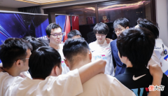 【游戏迷】LPL夏季赛：冷少到BLG后当大腿？，去年全是他在C，进S赛的大功臣