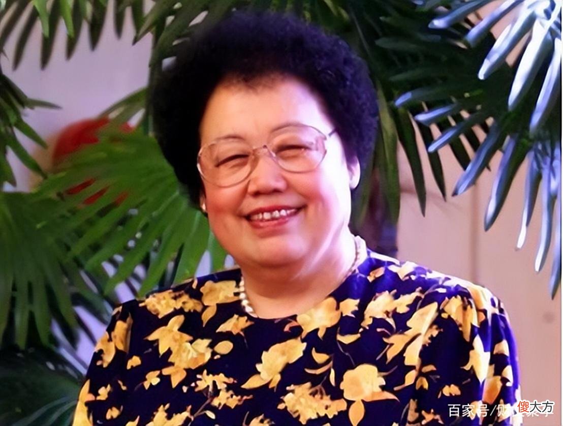【爱历史】“慈禧后人”陈丽华，拥有北京内环一条街，全家都要等她才吃饭