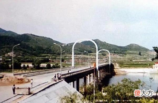【历史故事】老照片：1987年的本溪，本钢铁厂依旧生产火热