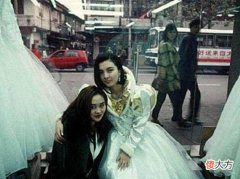 【历史故事】90年代老照片：图1正在试婚纱的青年人，图4伴随我们走过青春时期