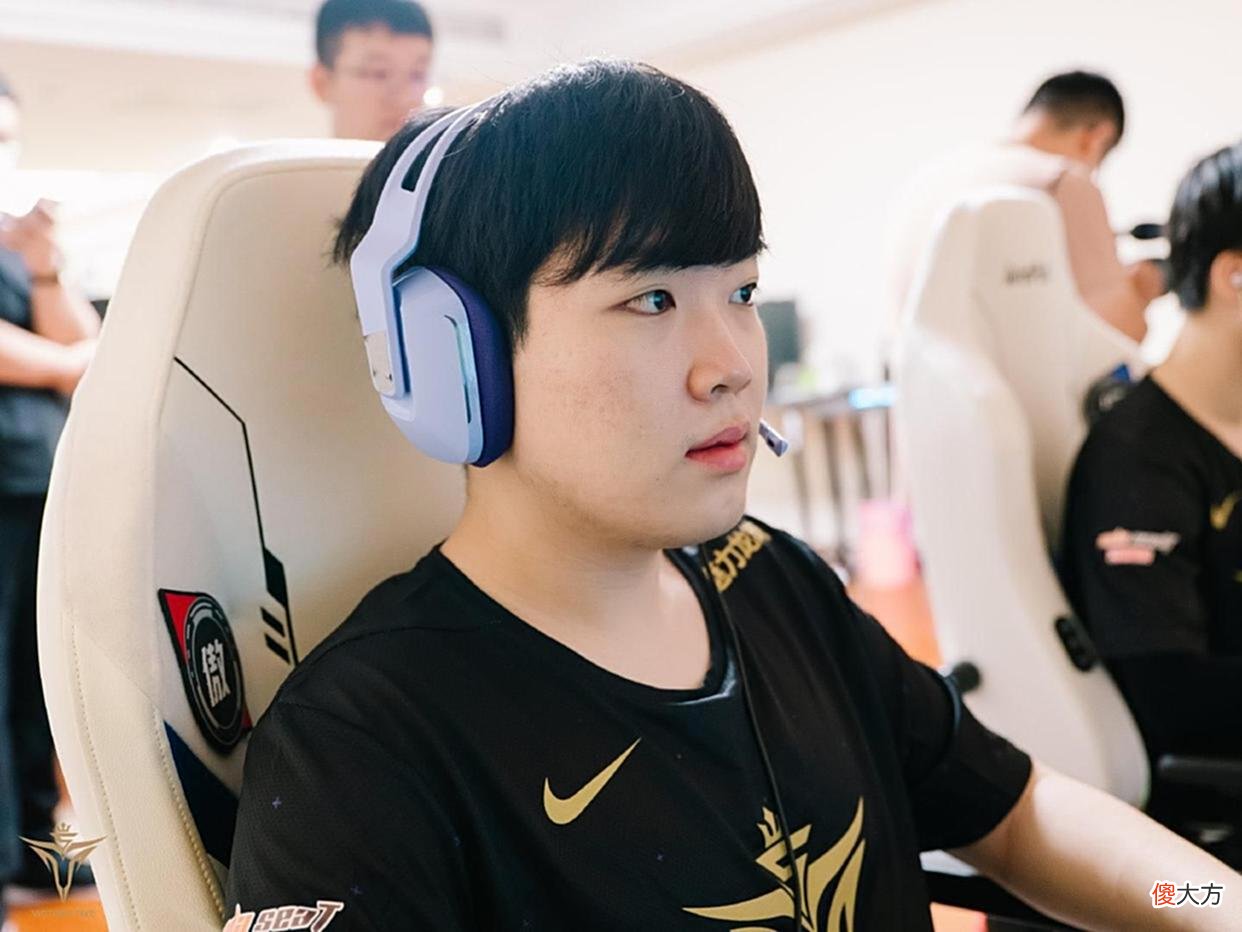 【游戏迷】LOL：LPL夏季赛“四分天下”局势尽显谁能笑到最后？