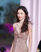 【就爱时尚】瘦的只剩“皮包骨”真好看吗？为了在银幕上好看，真的不值！