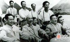 【爱历史】1950年，胡志明见到韦国清，埋怨中国军事顾问团太能吃